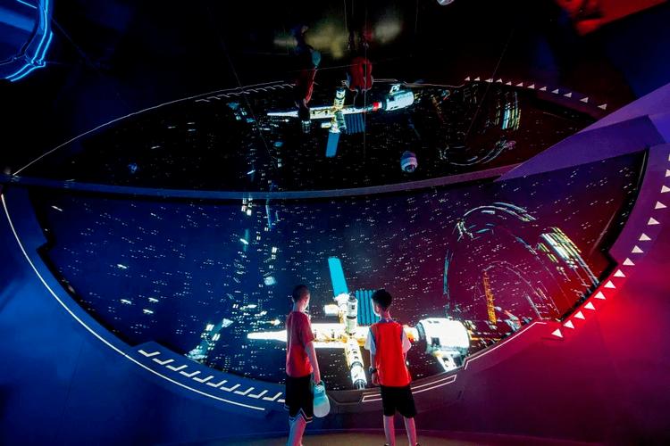 东方明珠元宇宙体验_东方明珠vr过山车视频_上海元宇宙应用场景建设