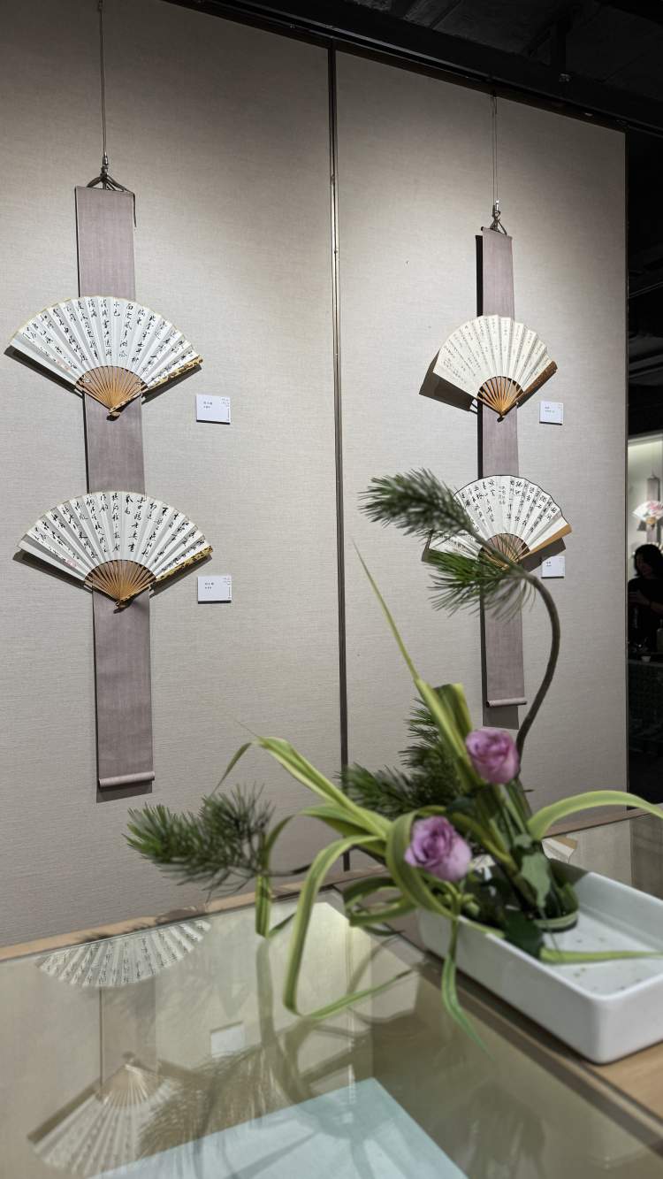 文人折扇收藏_海上书画名家成扇展_胡适书法成交价