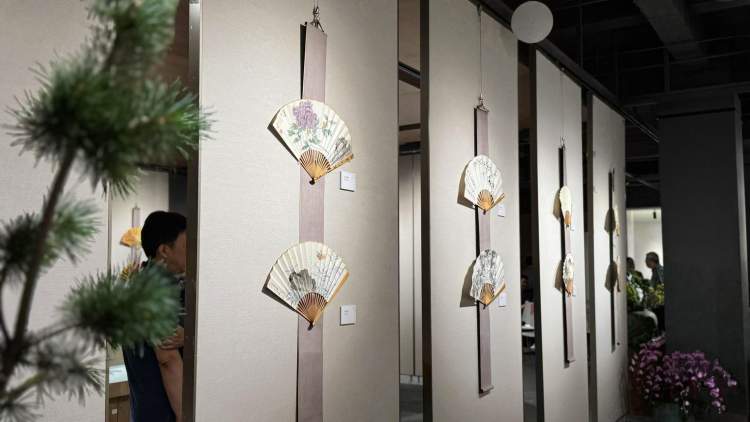 胡适书法成交价_文人折扇收藏_海上书画名家成扇展