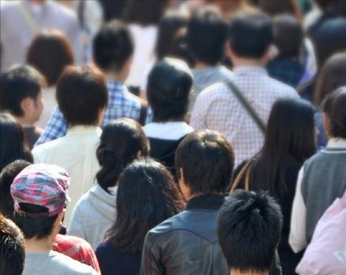 中国人口老龄化问题_为什么劳动力成本会上涨_生育率下降影响