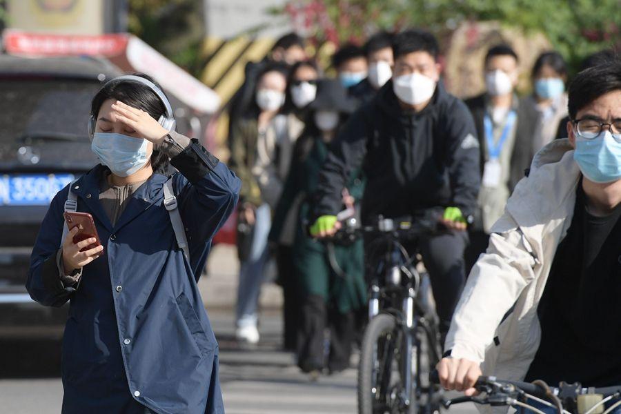 全球大放水普通人理财策略_通缩与通胀经济影响分析_通缩投资什么