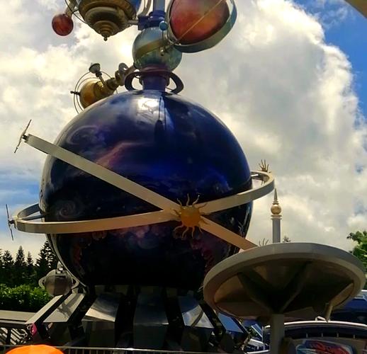 明日世界 迪士尼乐园 华特迪士尼_华特迪士尼电影