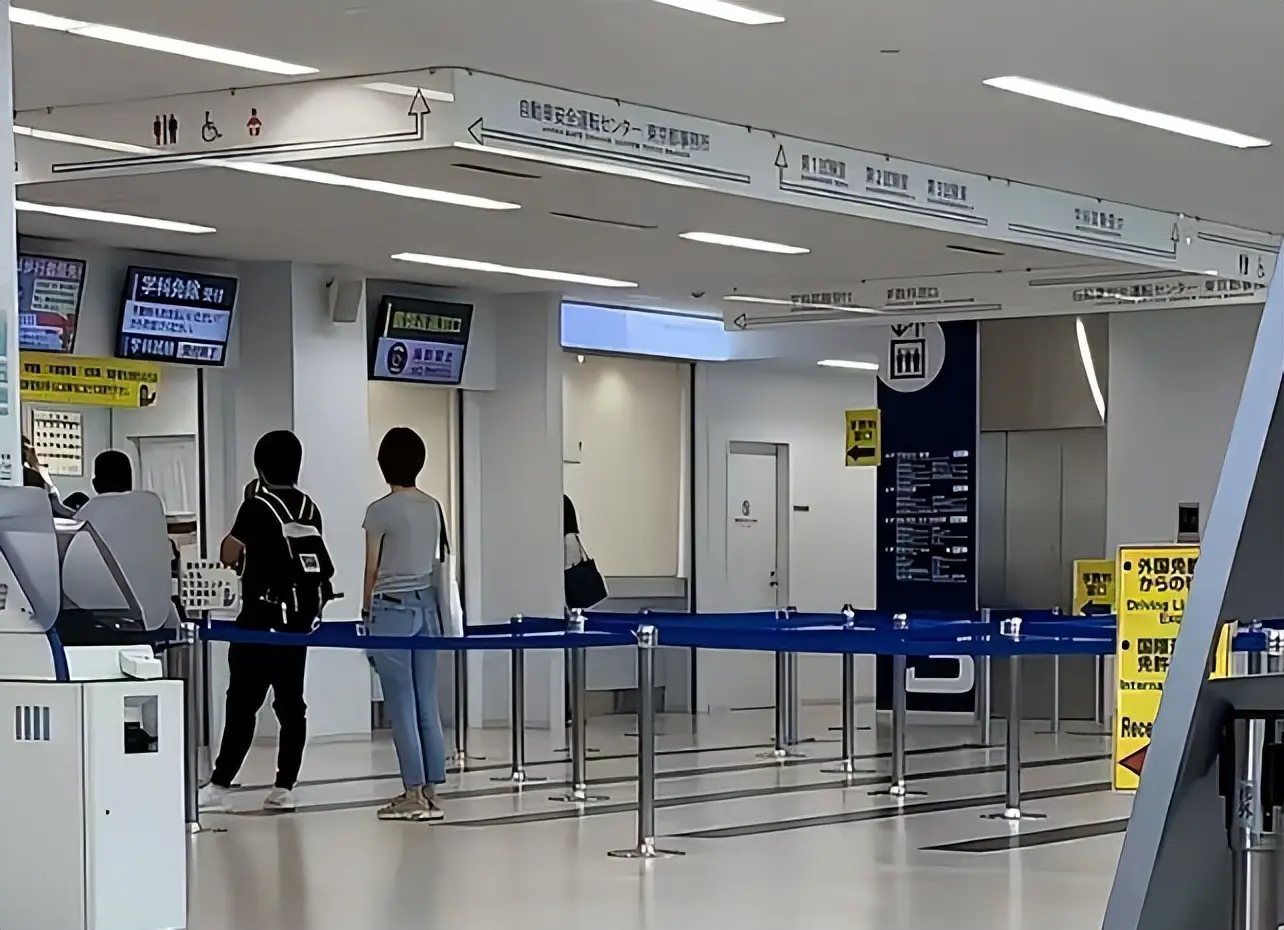 中国申请者审核收紧_日本签证政策变化_日本投资签证拒签