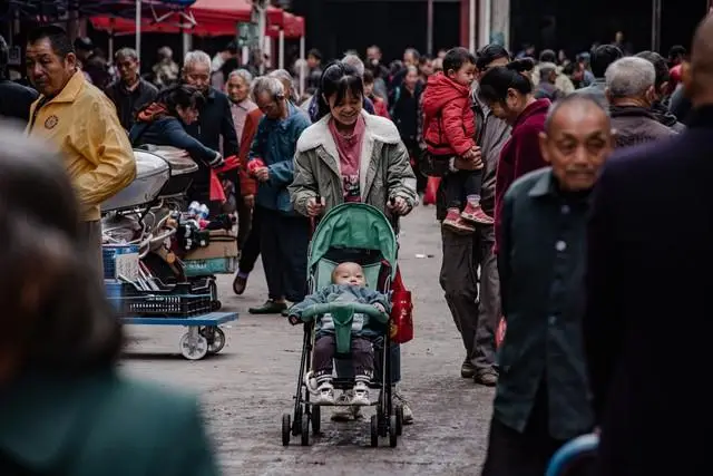 2026中国服务进口前景分析_2026年中国经济转型趋势_AI智能体全面渗透影响