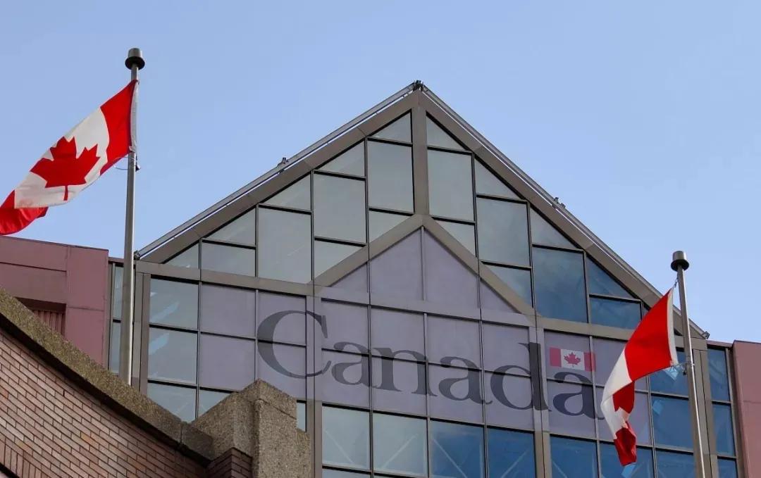 10月加拿大各省省提名保持高水平，安大略省多次发出邀请