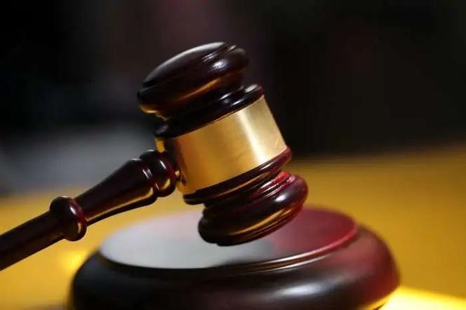 证券从业人员违规代客理财，致投资者损失风险自担