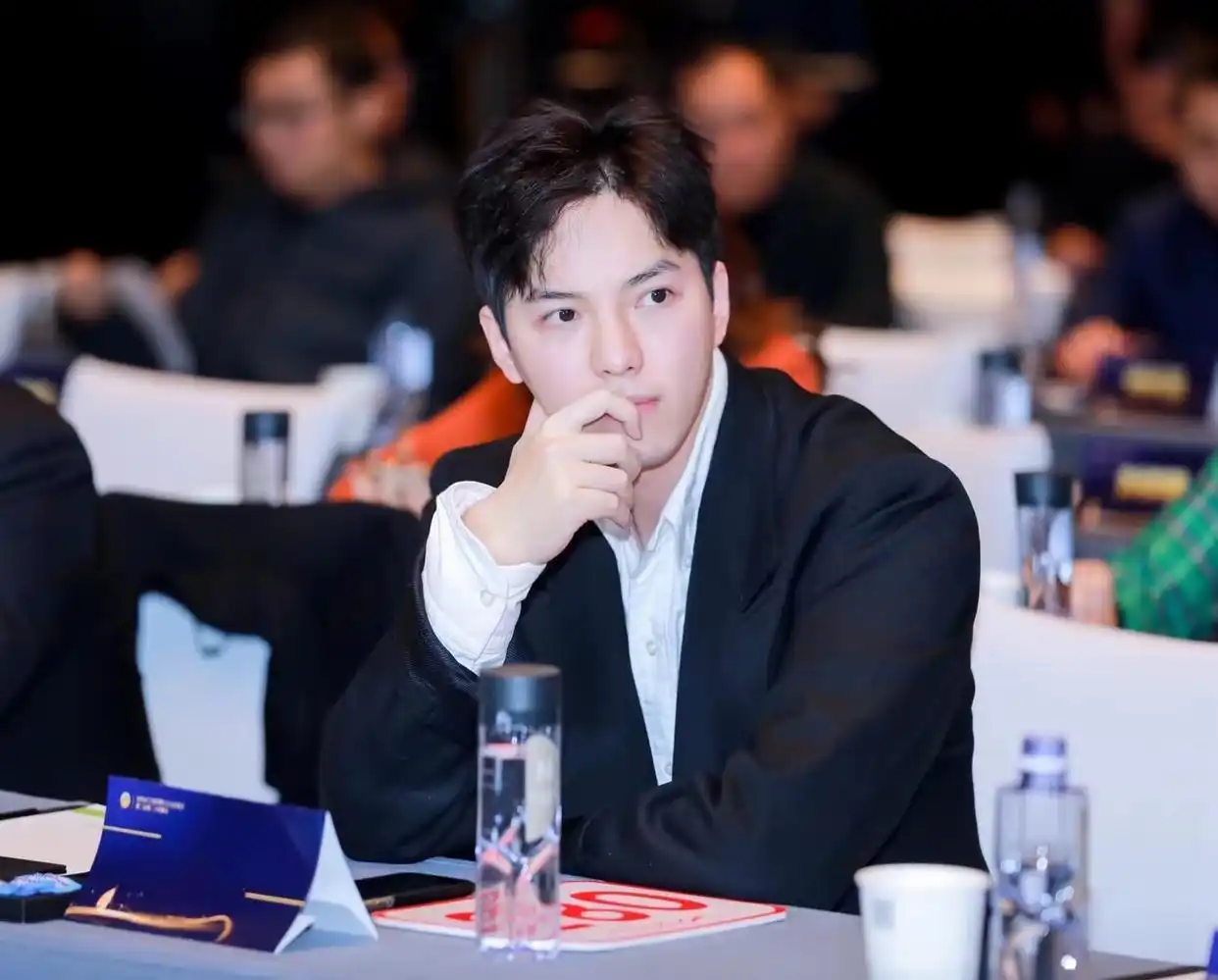 万家丽集团逆势上扬创佳绩，从建材到刚需的华丽转身